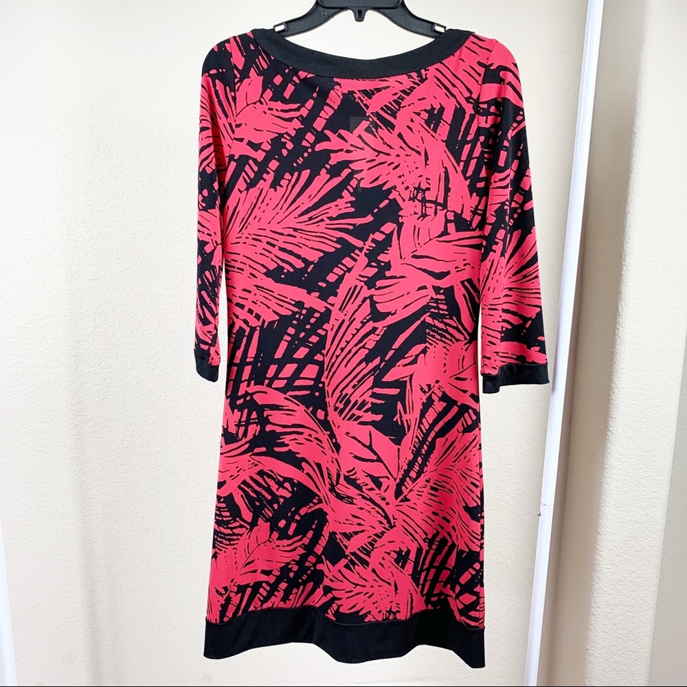 Dress- Red pattern size Small - Picture 2 of 2